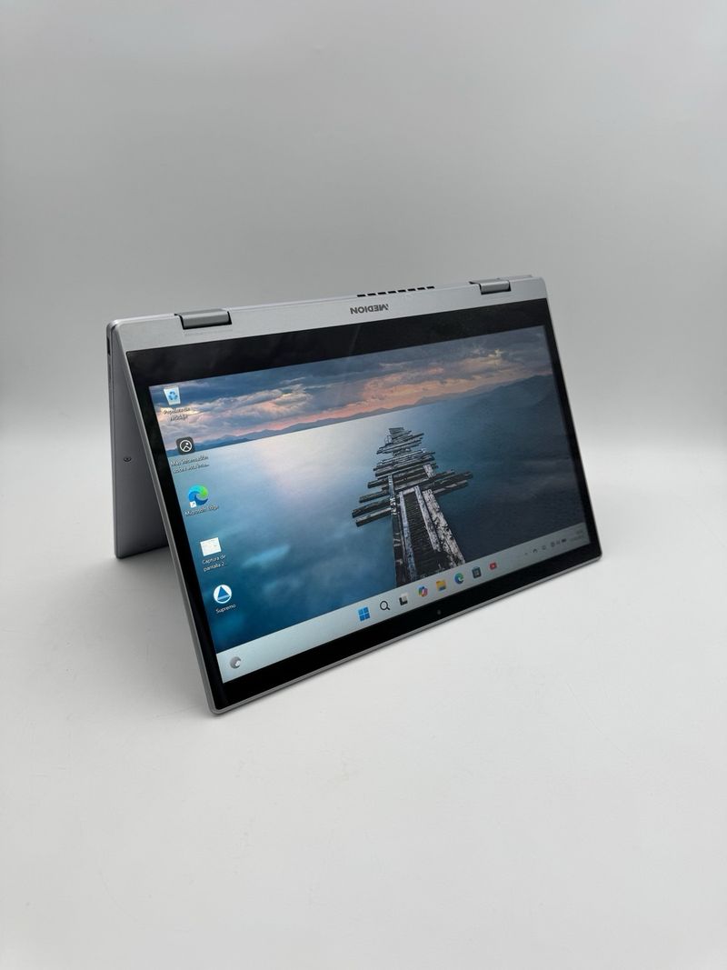 Medion 2-en-1 i5 8GB RAM 238GB SSD Táctil afbeelding 4