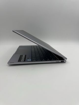 Medion 2-en-1 i5 8GB RAM 238GB SSD Táctil