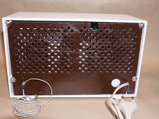 Radio Minerva Beige/Blanca Antigua