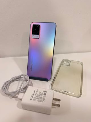 Cellulare VIVO V21 5G + Caricabatterie e Custodia