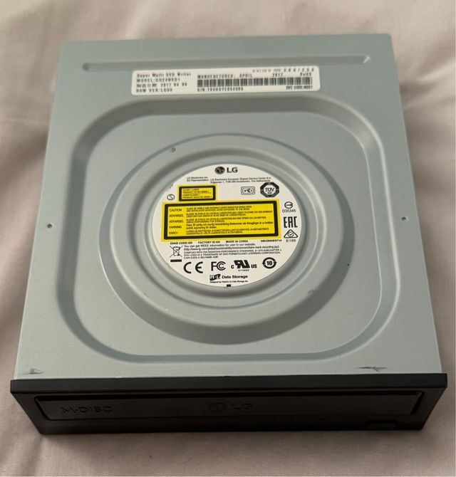 DVD Writer PC Desktop LG model GH24NSD1