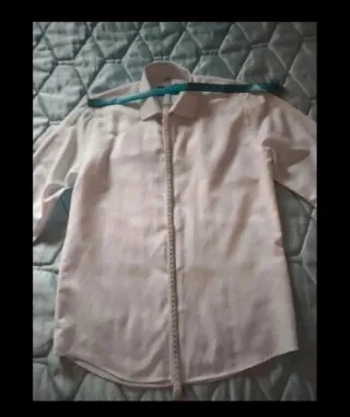 Camisa blanca de Urban Style.