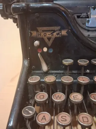 Máquina de escribir antigua