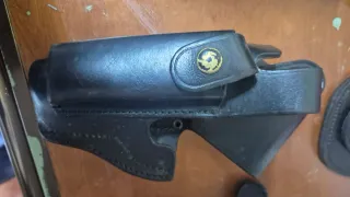 Funda de cuero para pistola 9mm