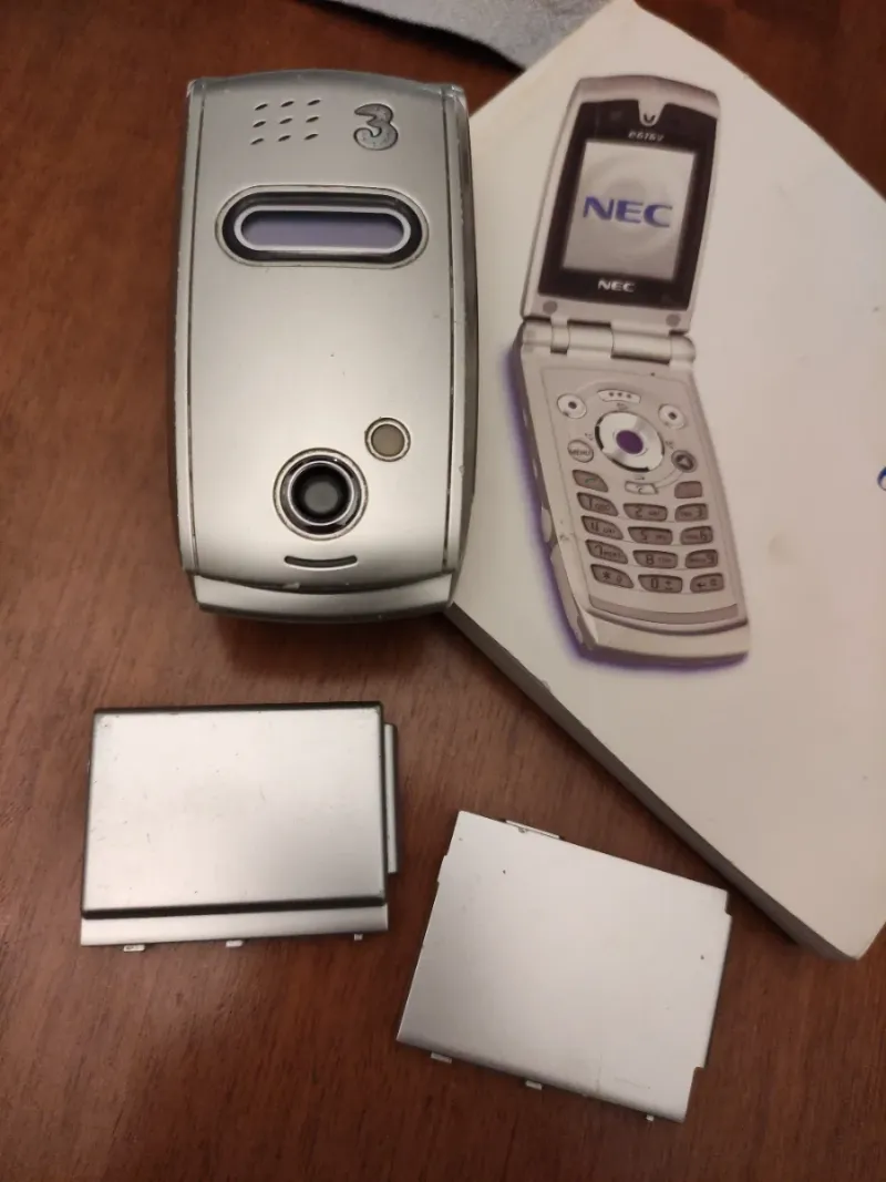 Teléfono celular NEC e616V afbeelding 2