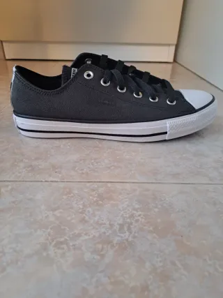 Zapatillas Converse Negras Nuevas Talla [39.5]