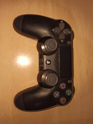 Consola PS4 1TB Negra + mando original.