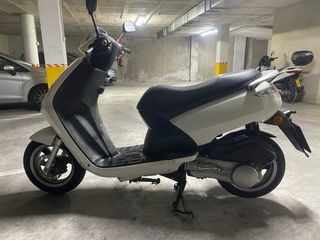 Peugeot 125cc Automática