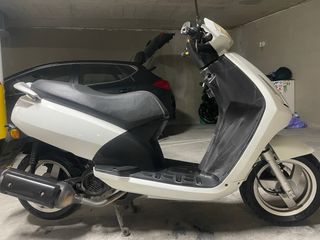 Peugeot 125cc Automática