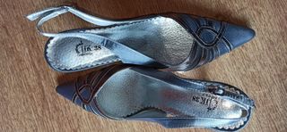 Zapatos de fiesta. Gris-plata. T-38. A estrenar.