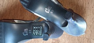 Zapatos de fiesta. Gris-plata. T-38. A estrenar.