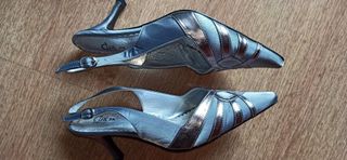 Zapatos de fiesta. Gris-plata. T-38. A estrenar.
