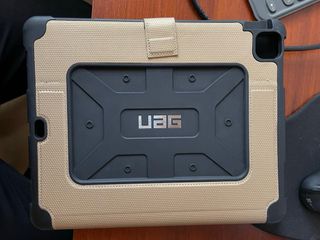 iPad Pro 12.9 5ª Gen + Teclado + Pencil 256GB