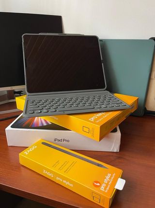 iPad Pro 12.9 5ª Gen + Teclado + Pencil 256GB