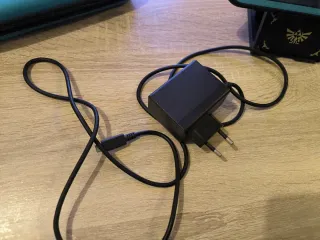 Nintendo Switch Lite Turchese + Custodia e accessori