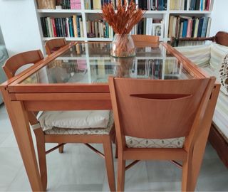 Mesa de comedor extensible de madera y cristal