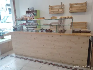 Mostrador y vitrina de panadería