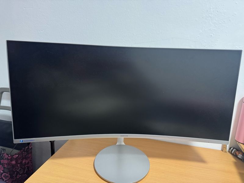 Vendo monitor curvo Samsung C34J791 de 34 pulgadas