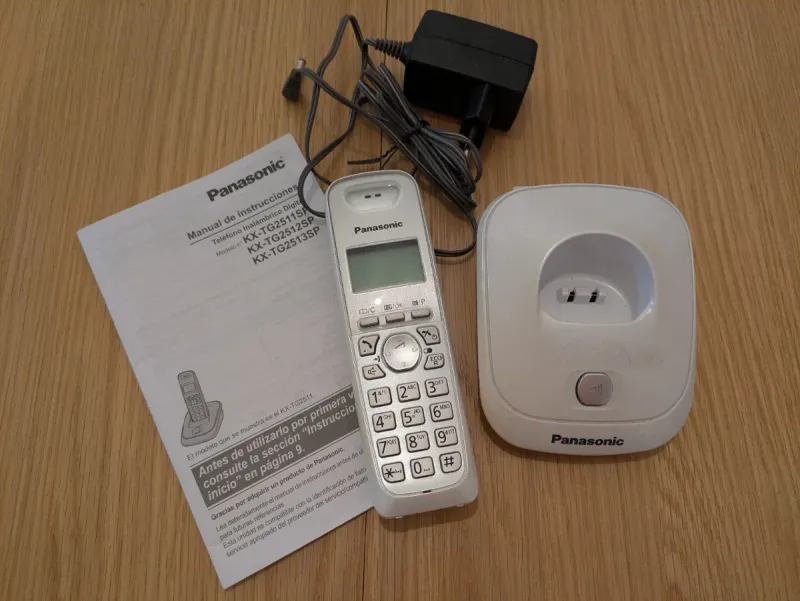 Teléfono Inalámbrico Panasonic KX-TG2511SP