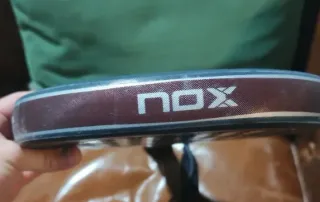 Pala de pádel Nox AT12K