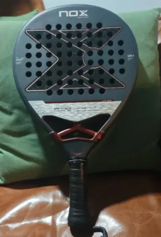 Pala de pádel Nox AT12K