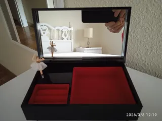 Caja de música joyero lacado negro SIN MARCA