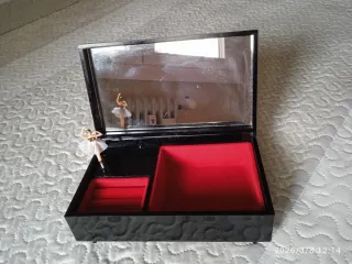 Caja de música joyero lacado negro SIN MARCA