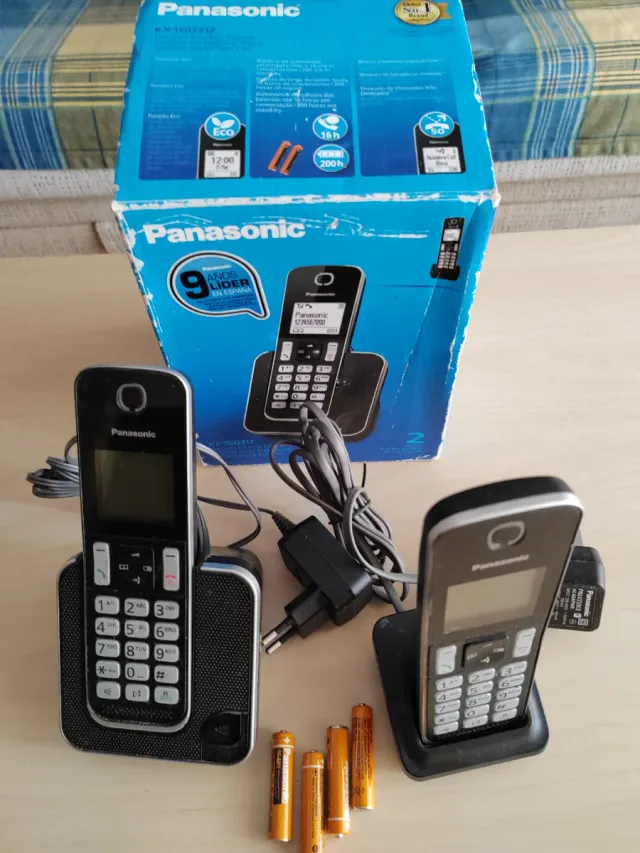 Teléfono Inalámbrico Duo Panasonic KX-TGD312