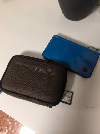 Nintendo DSi XL Blu