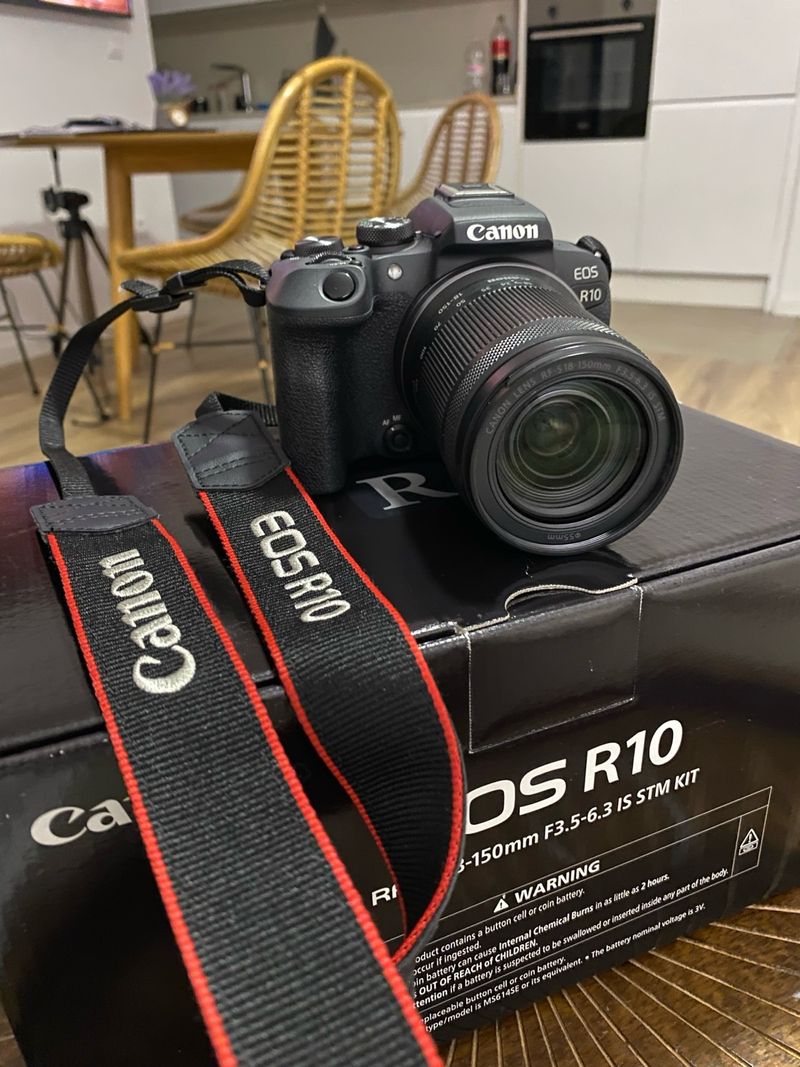 Canon EOS R10 Cámara Mirrorless Kit