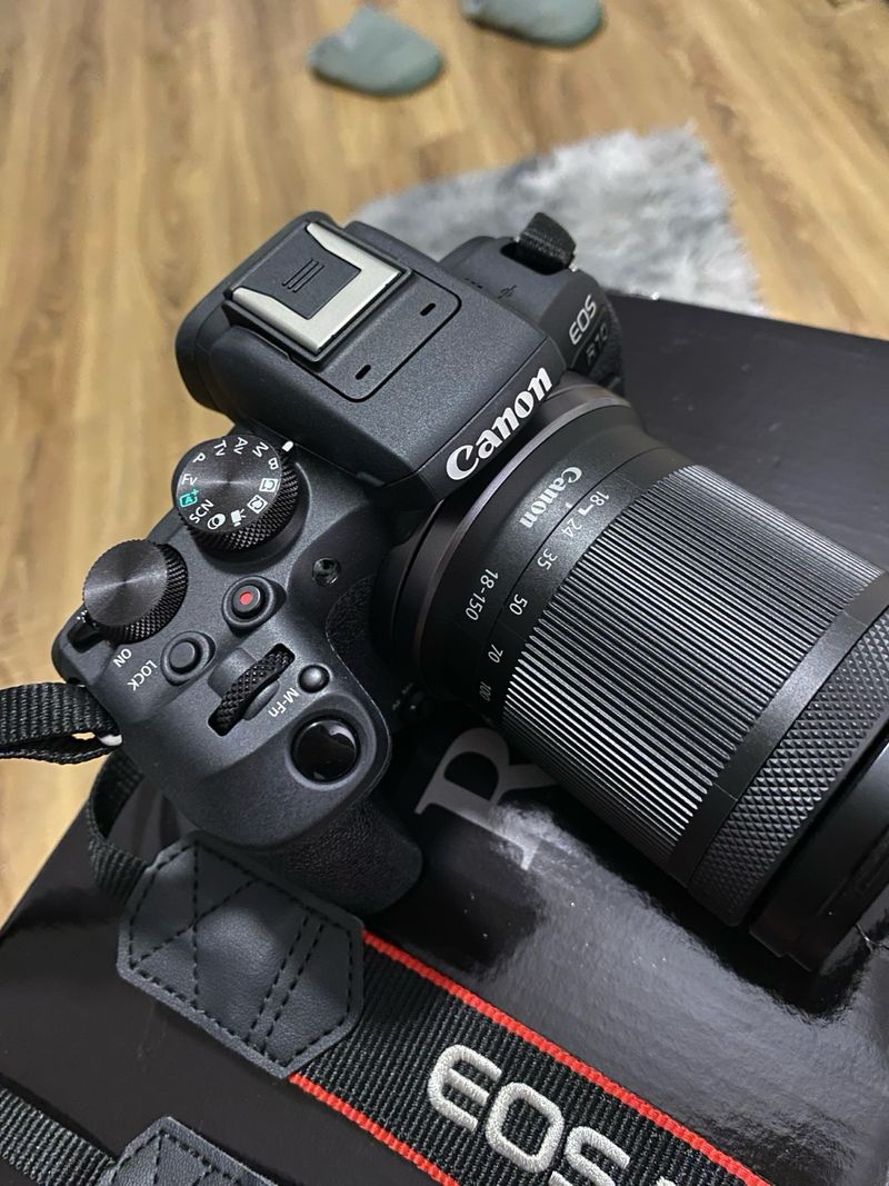 Canon EOS R10 Cámara Mirrorless Kit afbeelding 3