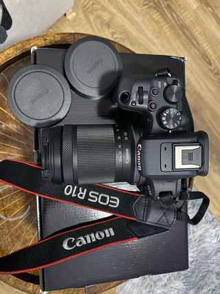 Canon EOS R10 Cámara Mirrorless Kit