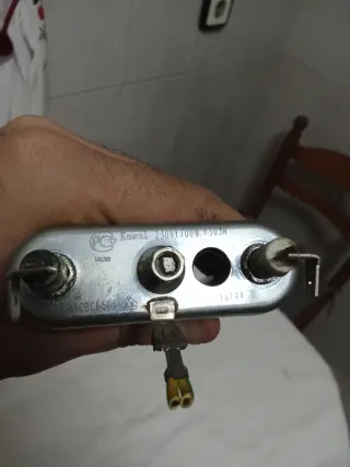 Resistencia lavadora MARCA: KAWAI 230 V