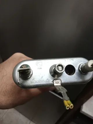 Resistencia lavadora MARCA: KAWAI 230 V