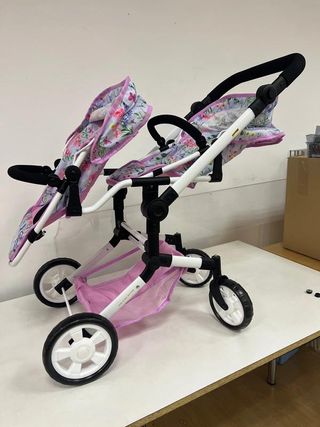 Carrito gemelar para muñecas