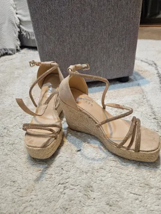Sandalias MARIPAZ Rosa y Doradas Talla 39