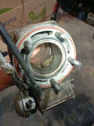 Culata, pistón y cilindro Husqvarna 125 2T