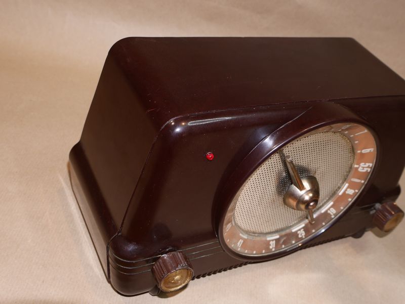 Radio Antigua Marrón y Dorada afbeelding 2