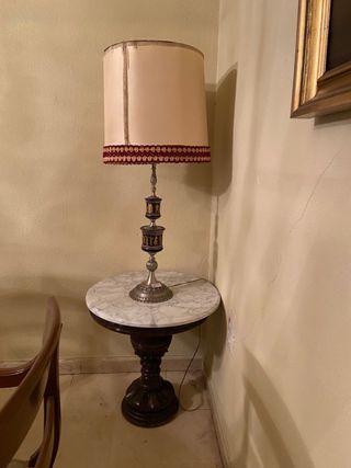 Mesa auxiliar redonda mármol y madera