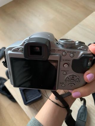 Cámara Panasonic Lumix FZ28 + Accesorios