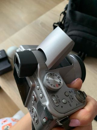 Cámara Panasonic Lumix FZ28 + Accesorios