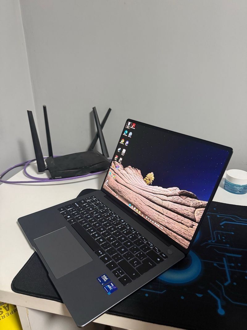 Huawei MateBook 14 OLED – Core Ultra 5, 16GB, 1TB afbeelding 2