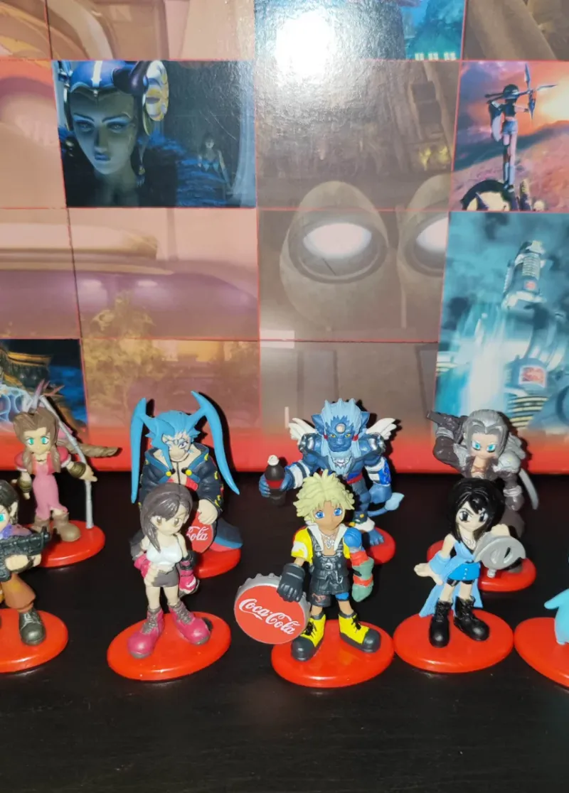 Figuras sueltas Final fantasy Coca-Cola