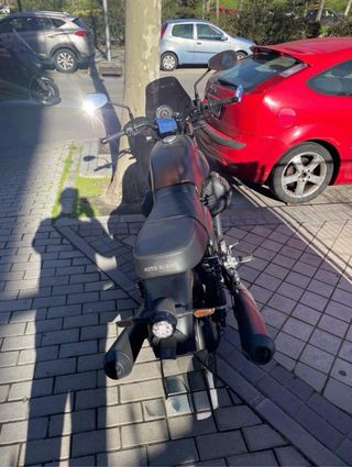 Moto Guzzi V7 Stone III Marrón 2021