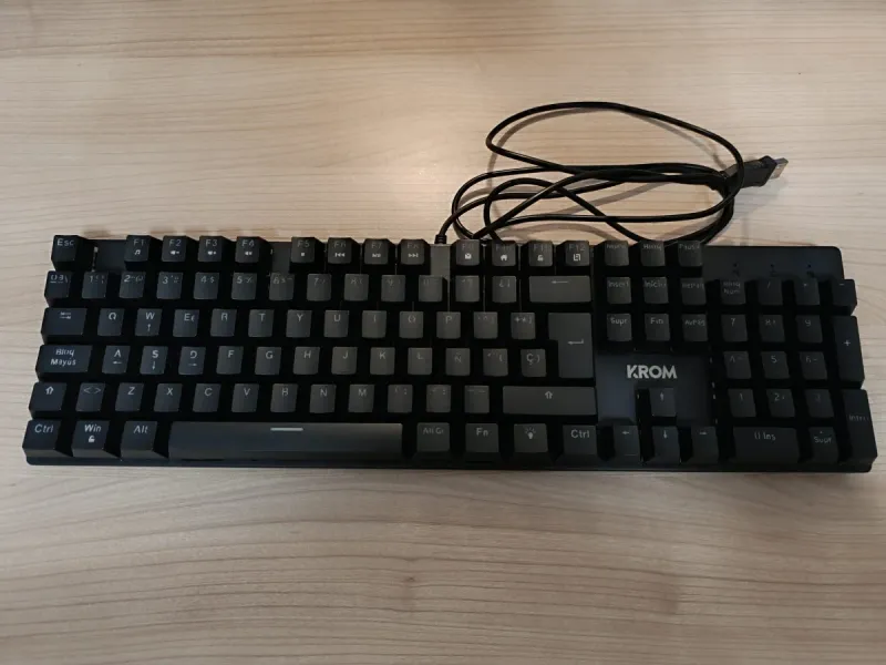 Teclado Mecánico Krom Kasic RGB afbeelding 2
