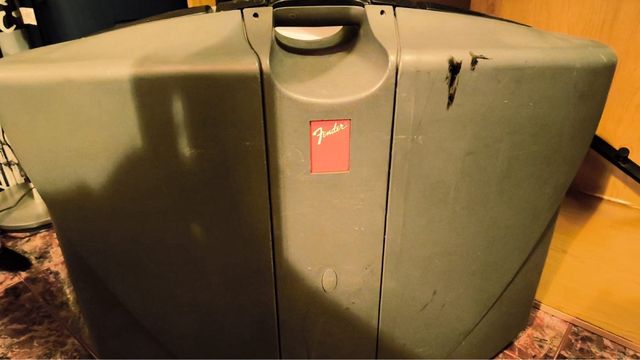 Fender Passport P-250 Completo + Trípodes