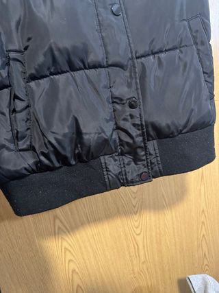 Chaqueta Guess Negra y Blanca