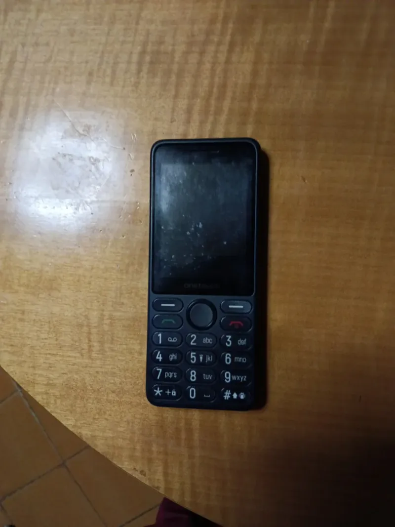 Móvil Alcatel para mayores - Negro