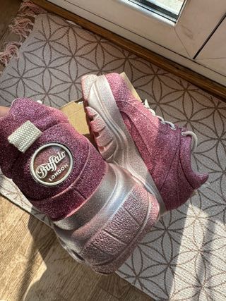Buffalo London Plataforma Rosa Glitter Y2K
