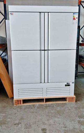 NEVERA EXPOSITORA 4 PUERTAS